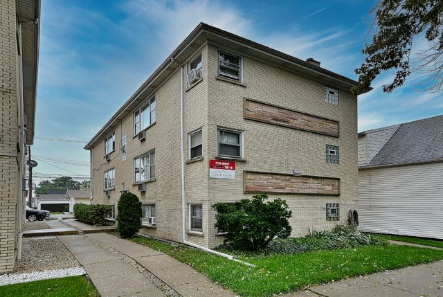 7610 W Belmont Avenue 2N, Chicago, IL 60634