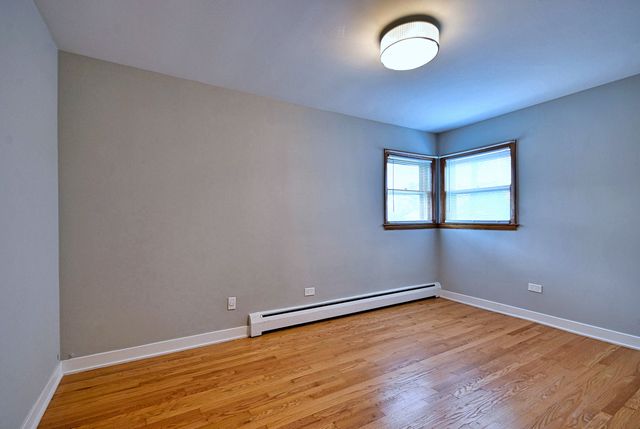 7610 W Belmont Avenue 2N, Chicago, IL 60634