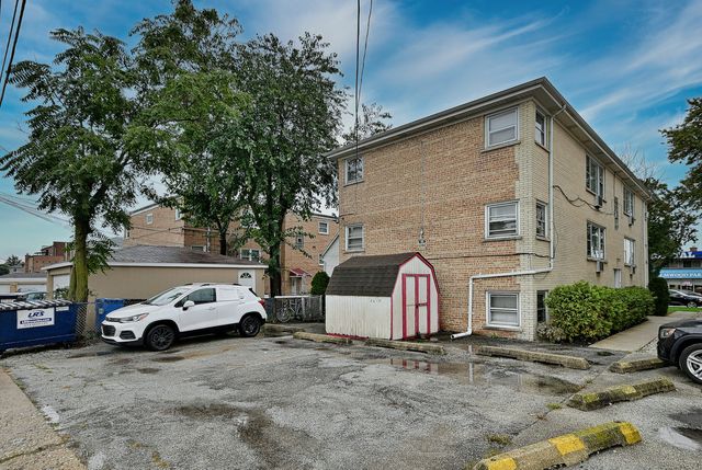 7610 W Belmont Avenue 2N, Chicago, IL 60634