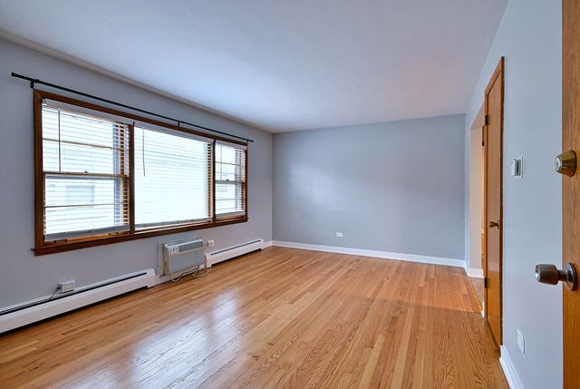7610 W Belmont Avenue 2N, Chicago, IL 60634