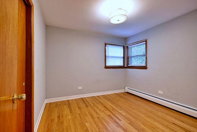 7610 W Belmont Avenue 2N, Chicago, IL 60634