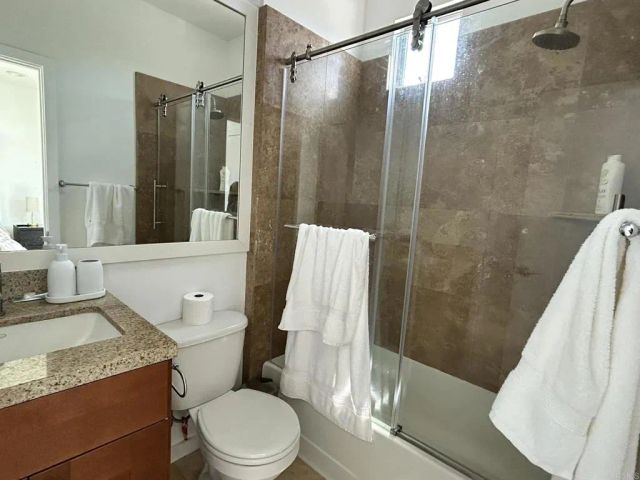 2064 2nd Avenue, San Diego, CA 92101