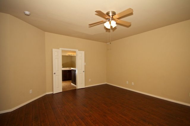 404 Hummingbird Drive, Little Elm, TX 75068
