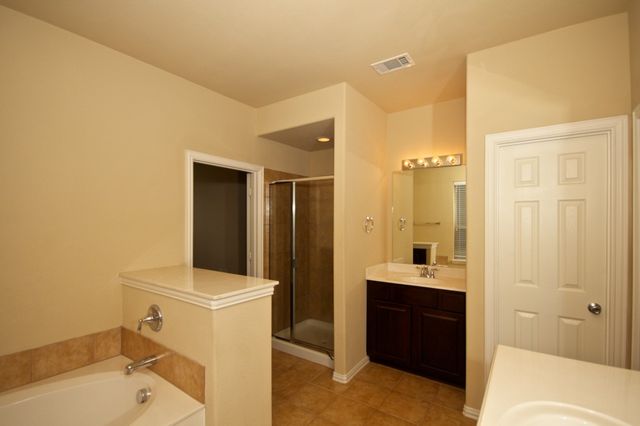404 Hummingbird Drive, Little Elm, TX 75068