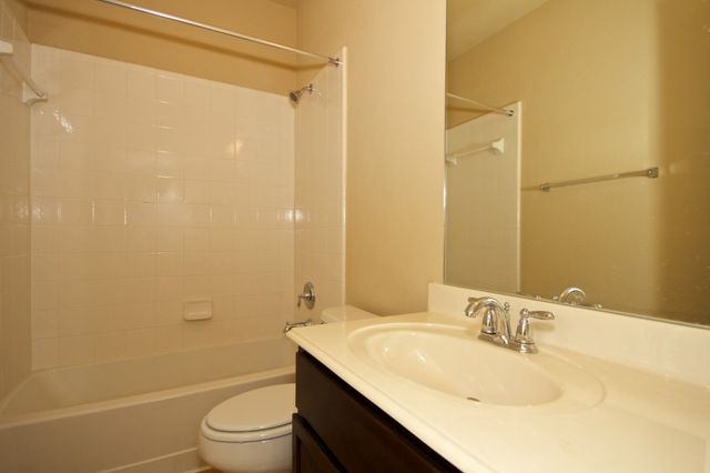 404 Hummingbird Drive, Little Elm, TX 75068