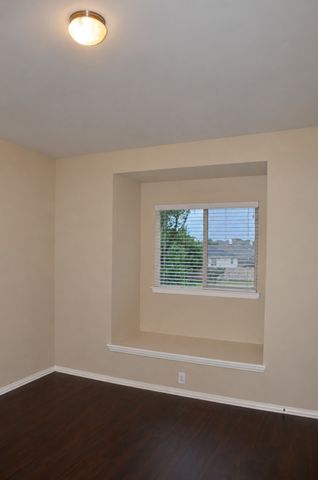 404 Hummingbird Drive, Little Elm, TX 75068