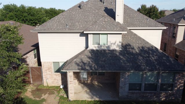 404 Hummingbird Drive, Little Elm, TX 75068