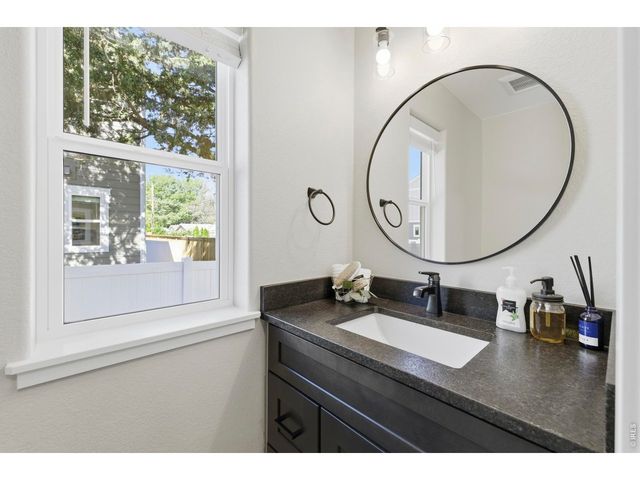 1331 E 4th St 100, Loveland, CO 80537