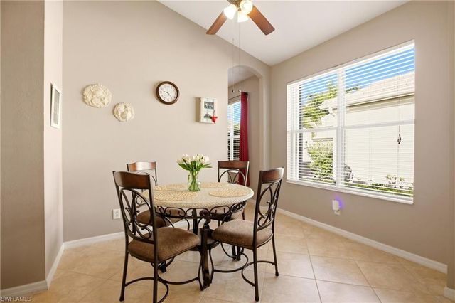 2621 Brightside CT, Cape Coral, FL 33991