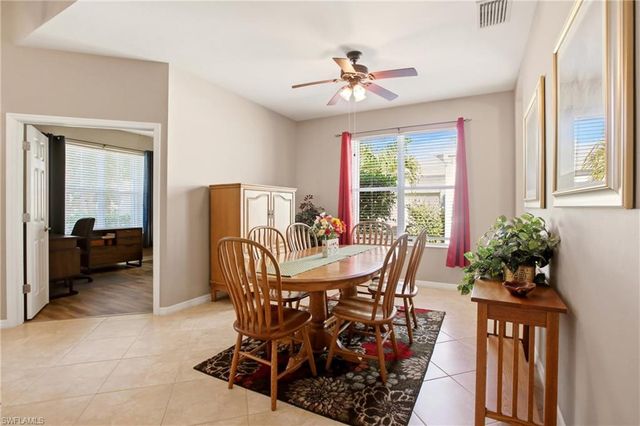 2621 Brightside CT, Cape Coral, FL 33991