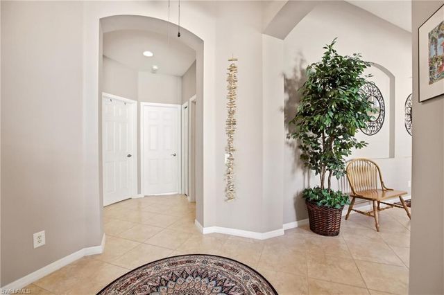 2621 Brightside CT, Cape Coral, FL 33991
