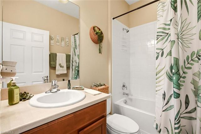 2621 Brightside CT, Cape Coral, FL 33991