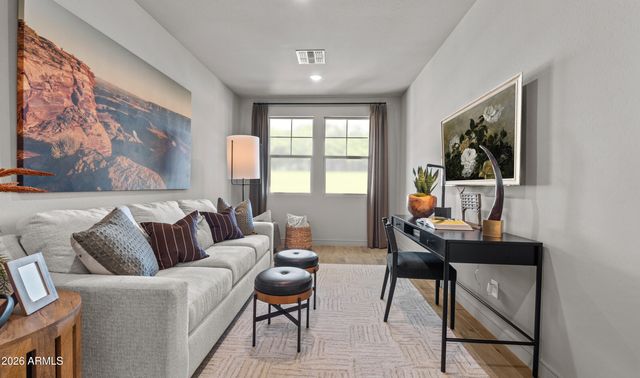 7927 N 77th Avenue, Glendale, AZ 85303