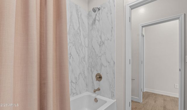 7927 N 77th Avenue, Glendale, AZ 85303