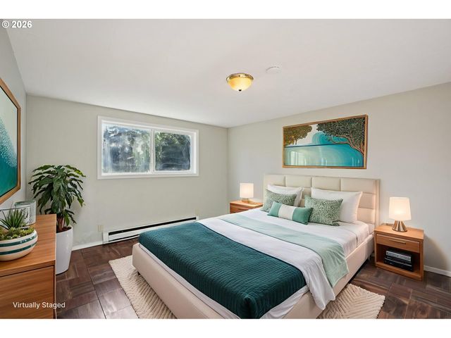 16810 E BURNSIDE St, Portland, OR 97233