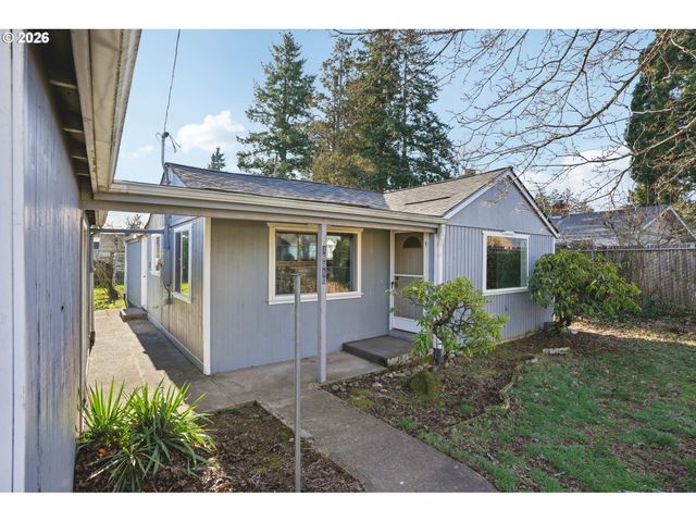 16810 E BURNSIDE St, Portland, OR 97233