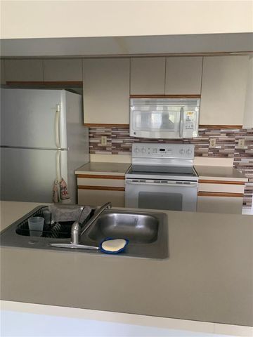 2719 N POINCIANA BOULEVARD 182, Kissimmee, FL 34746