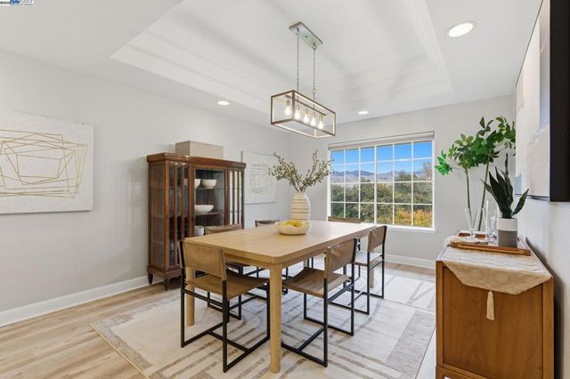 1031 Millbrook Court, Walnut Creek, CA 94598