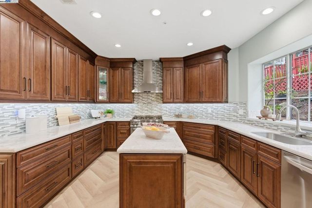 1031 Millbrook Court, Walnut Creek, CA 94598