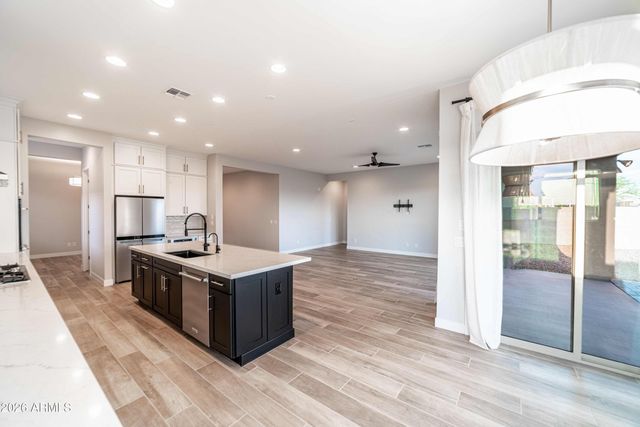 9607 E SOLINA Avenue, Mesa, AZ 85212