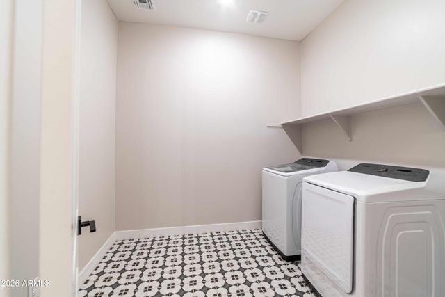 9607 E SOLINA Avenue, Mesa, AZ 85212