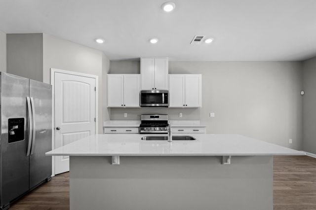 9039 Copenhagen Dr, Murfreesboro, TN 37129
