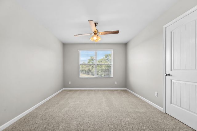 9039 Copenhagen Dr, Murfreesboro, TN 37129