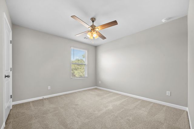 9039 Copenhagen Dr, Murfreesboro, TN 37129