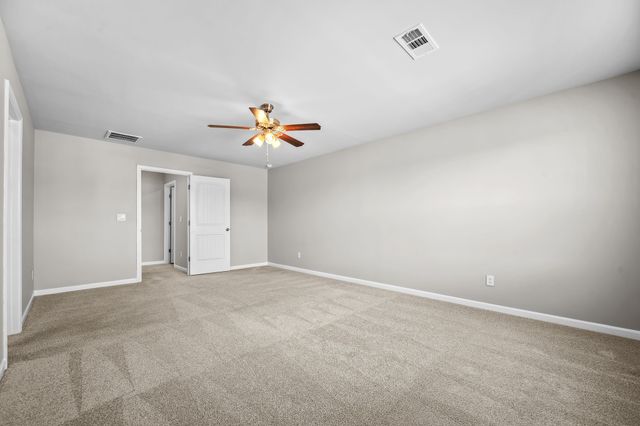 9039 Copenhagen Dr, Murfreesboro, TN 37129