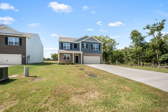 9039 Copenhagen Dr, Murfreesboro, TN 37129