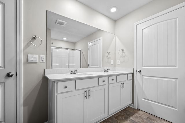 9039 Copenhagen Dr, Murfreesboro, TN 37129