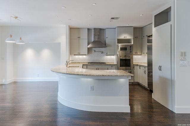 215 Annie UNIT E, San Antonio, TX 78212