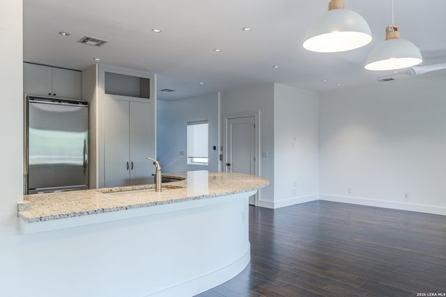 215 Annie UNIT E, San Antonio, TX 78212