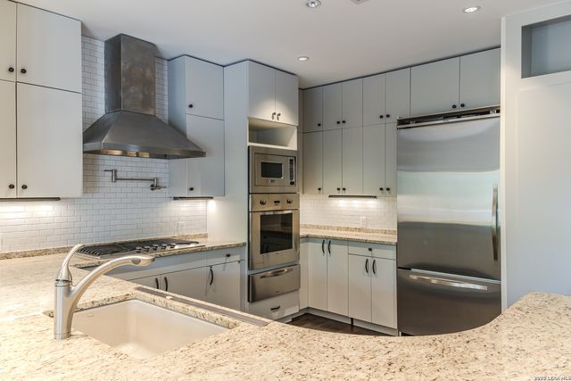 215 Annie UNIT E, San Antonio, TX 78212