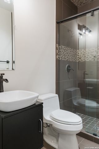 215 Annie UNIT E, San Antonio, TX 78212