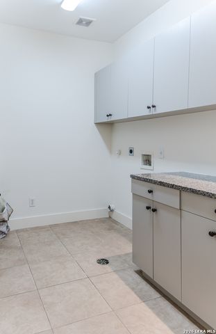 215 Annie UNIT E, San Antonio, TX 78212