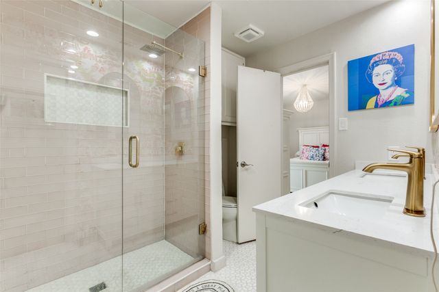 6618 Coolglen Drive, Dallas, TX 75248