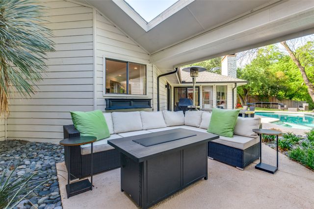 6618 Coolglen Drive, Dallas, TX 75248