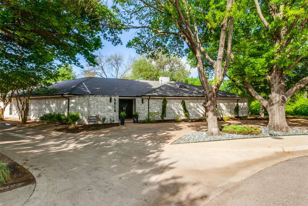 6618 Coolglen Drive, Dallas, TX 75248