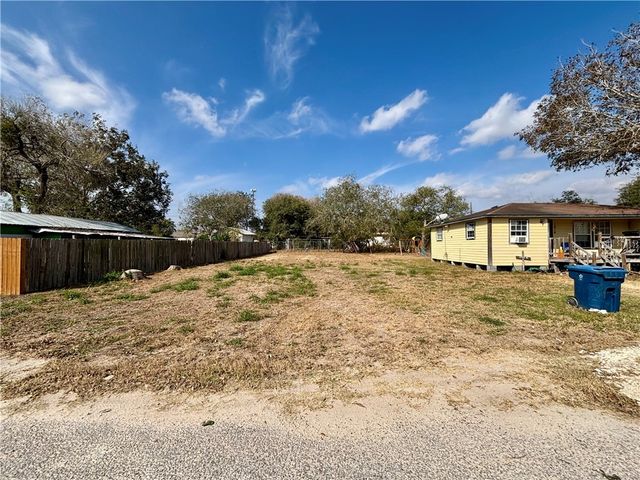 0 King St, Mathis, TX 78368