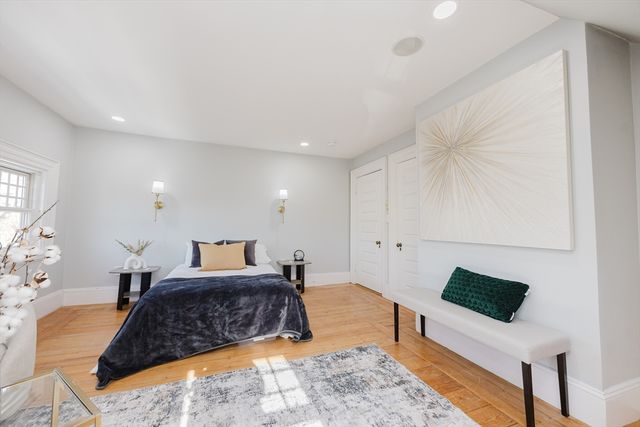 159 Washington St 4, Newton, MA 02458