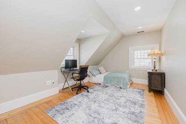 159 Washington St 4, Newton, MA 02458