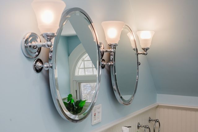 159 Washington St 4, Newton, MA 02458