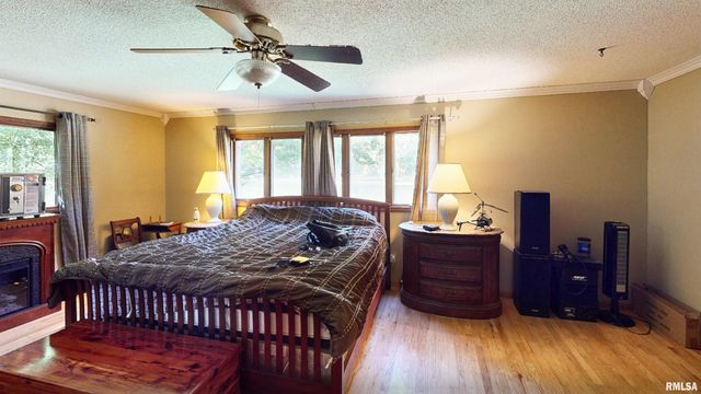 3898 COUNTRY CLUB Road, Carbondale, IL 62901