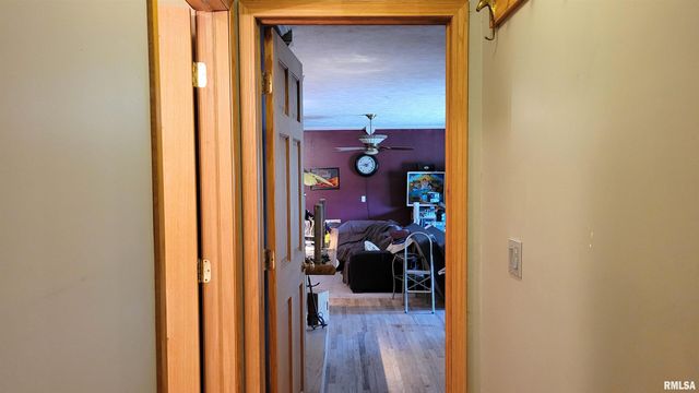 3898 COUNTRY CLUB Road, Carbondale, IL 62901