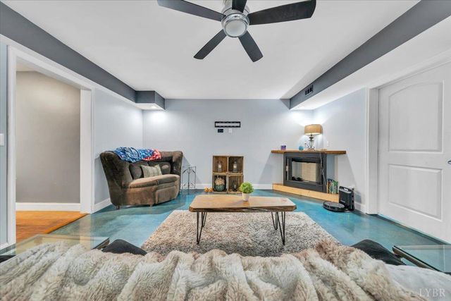 1017 Hooper Woods Drive, Forest, VA 24551