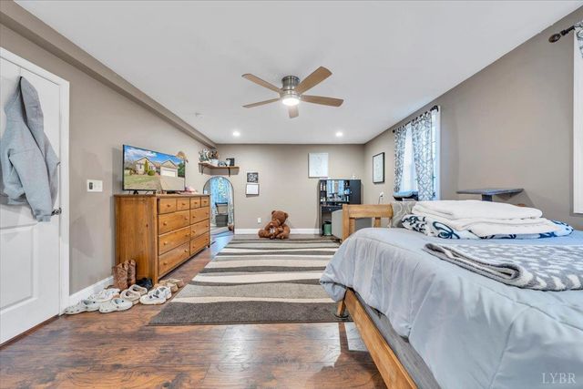 1017 Hooper Woods Drive, Forest, VA 24551