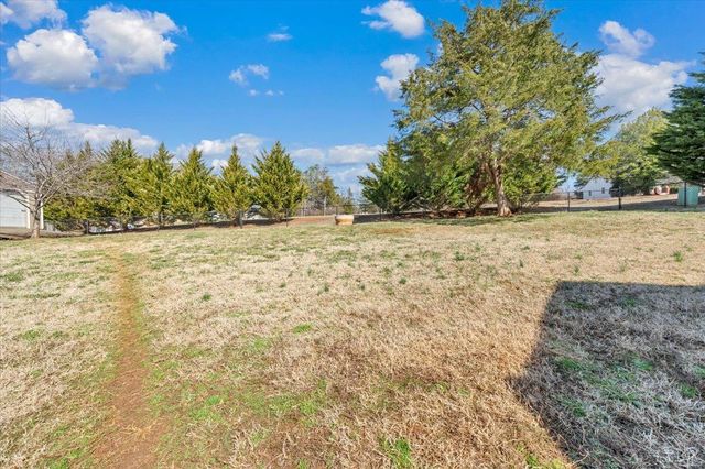 1017 Hooper Woods Drive, Forest, VA 24551