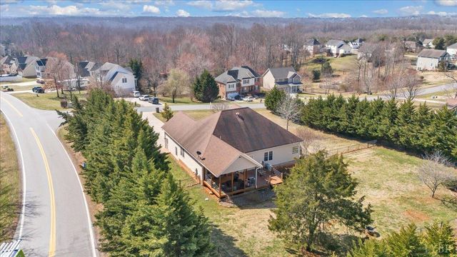 1017 Hooper Woods Drive, Forest, VA 24551