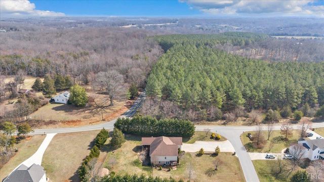 1017 Hooper Woods Drive, Forest, VA 24551